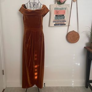Lulu’s burnt orange velvet dress